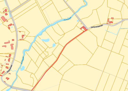 Kaart van een gebied met wegen Kampveldstraat en Waterstraat, en de rivierbeek die door het landschap stroomt. (vergroot foto)